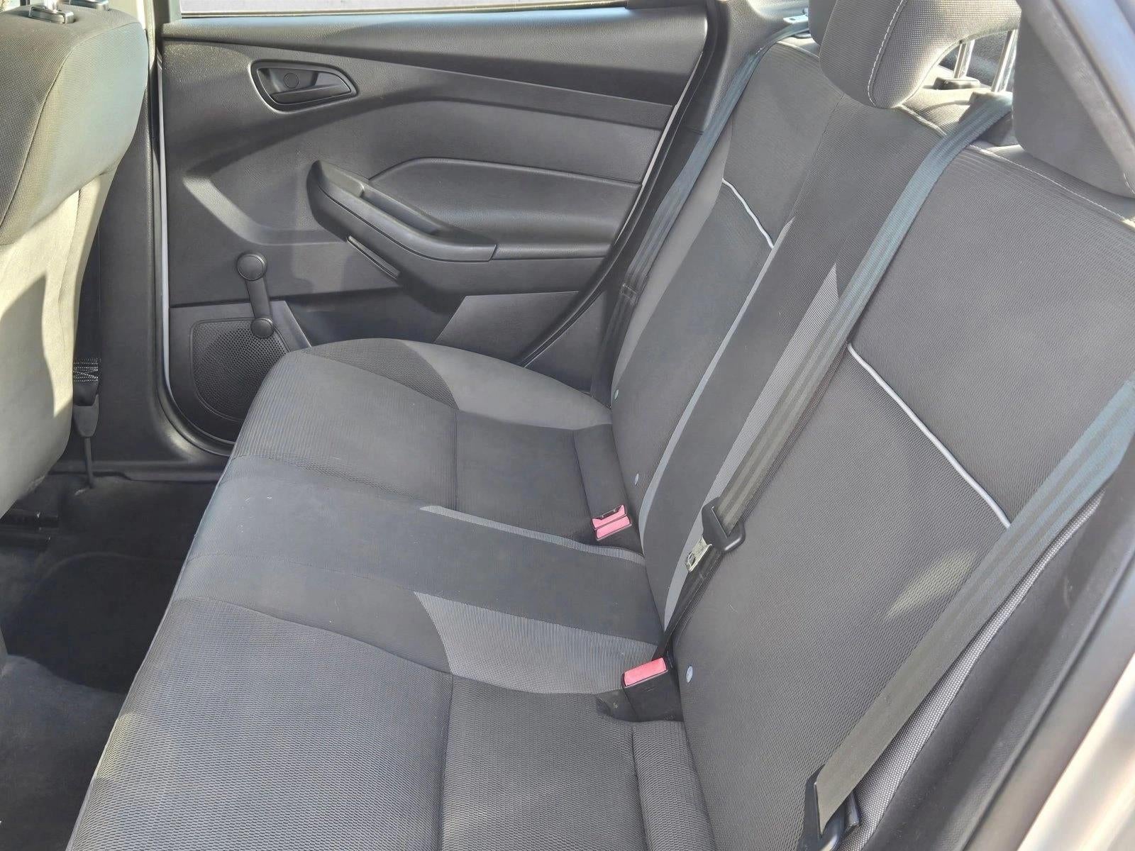 2014 Ford Focus 4dr Sdn S