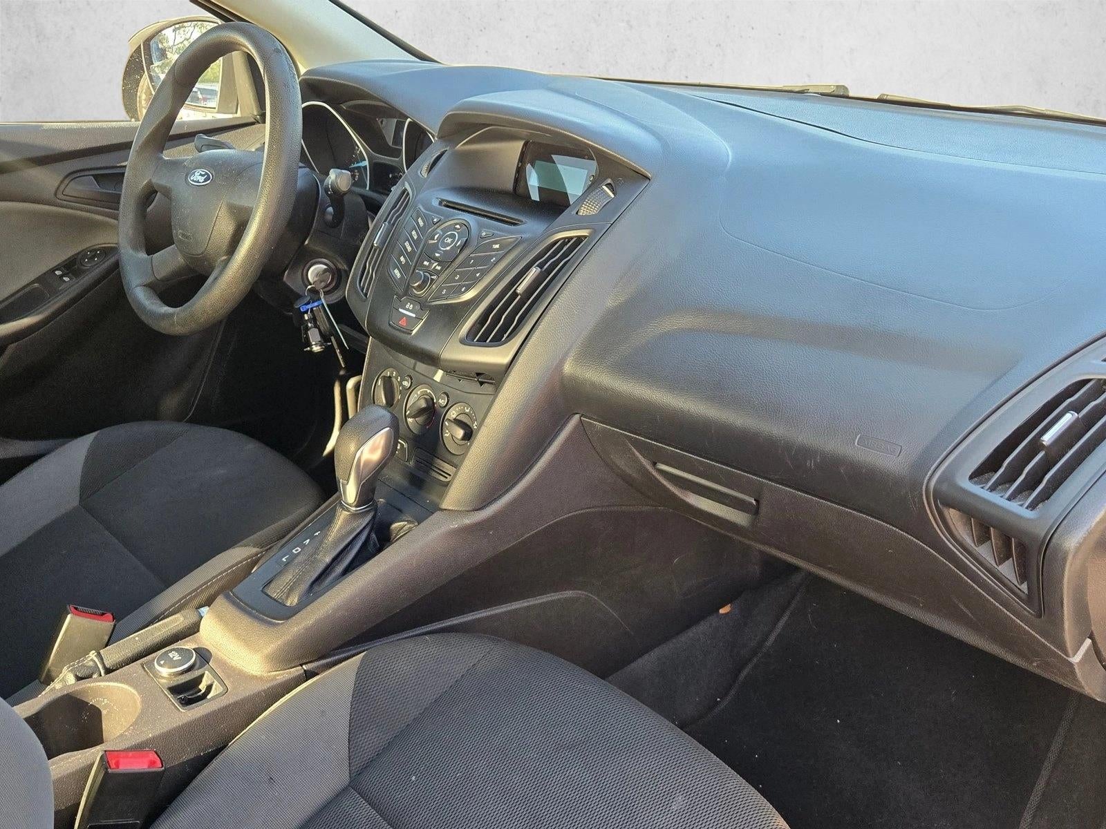 2014 Ford Focus 4dr Sdn S