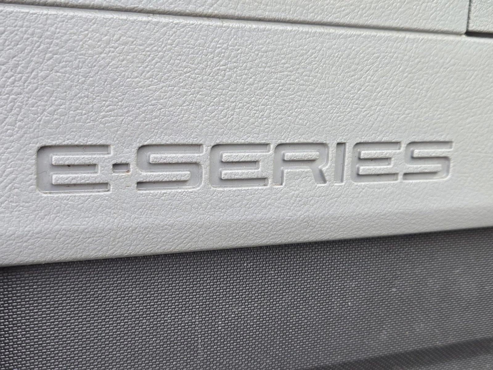 2014 Ford Econoline Wagon E-350 Super Duty Ext XLT