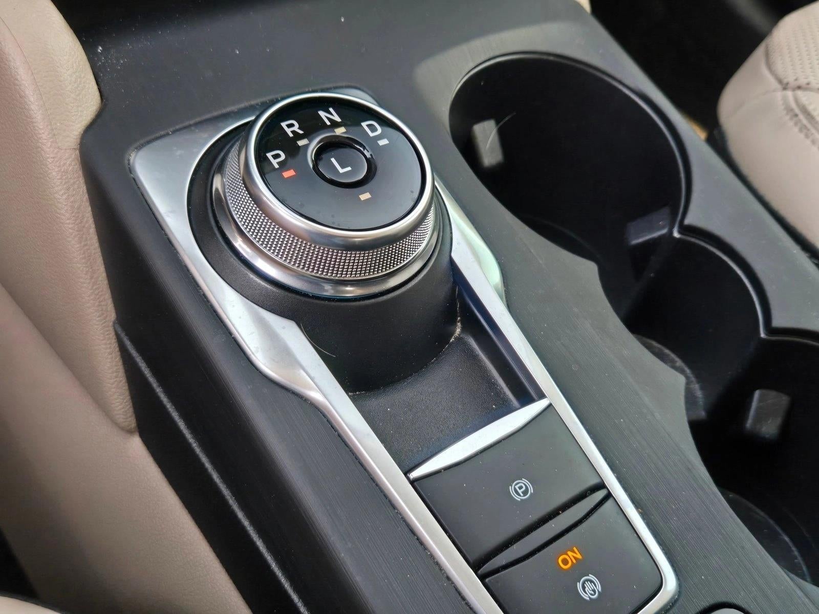 2022 Ford Escape Titanium Hybrid FWD