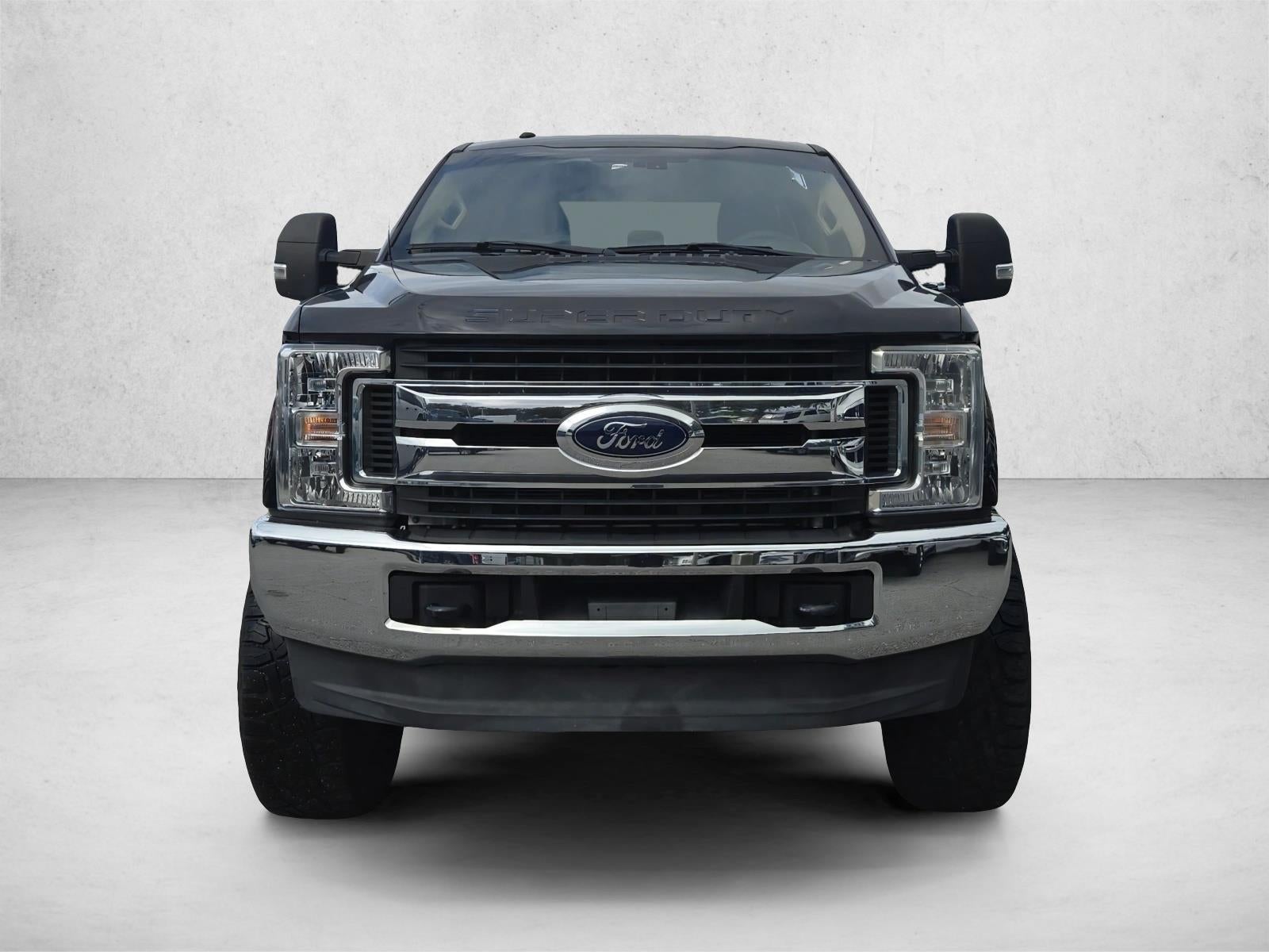 2019 Ford Super Duty F-250 SRW XLT 4WD Crew Cab 6.75' Box