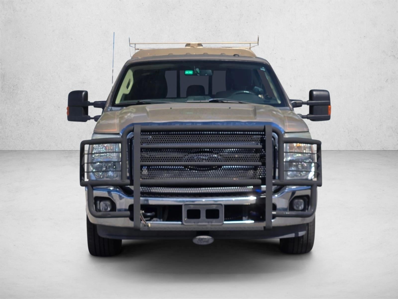 2014 Ford Super Duty F-350 SRW 2WD Crew Cab 6-3/4 Ft Box Lariat
