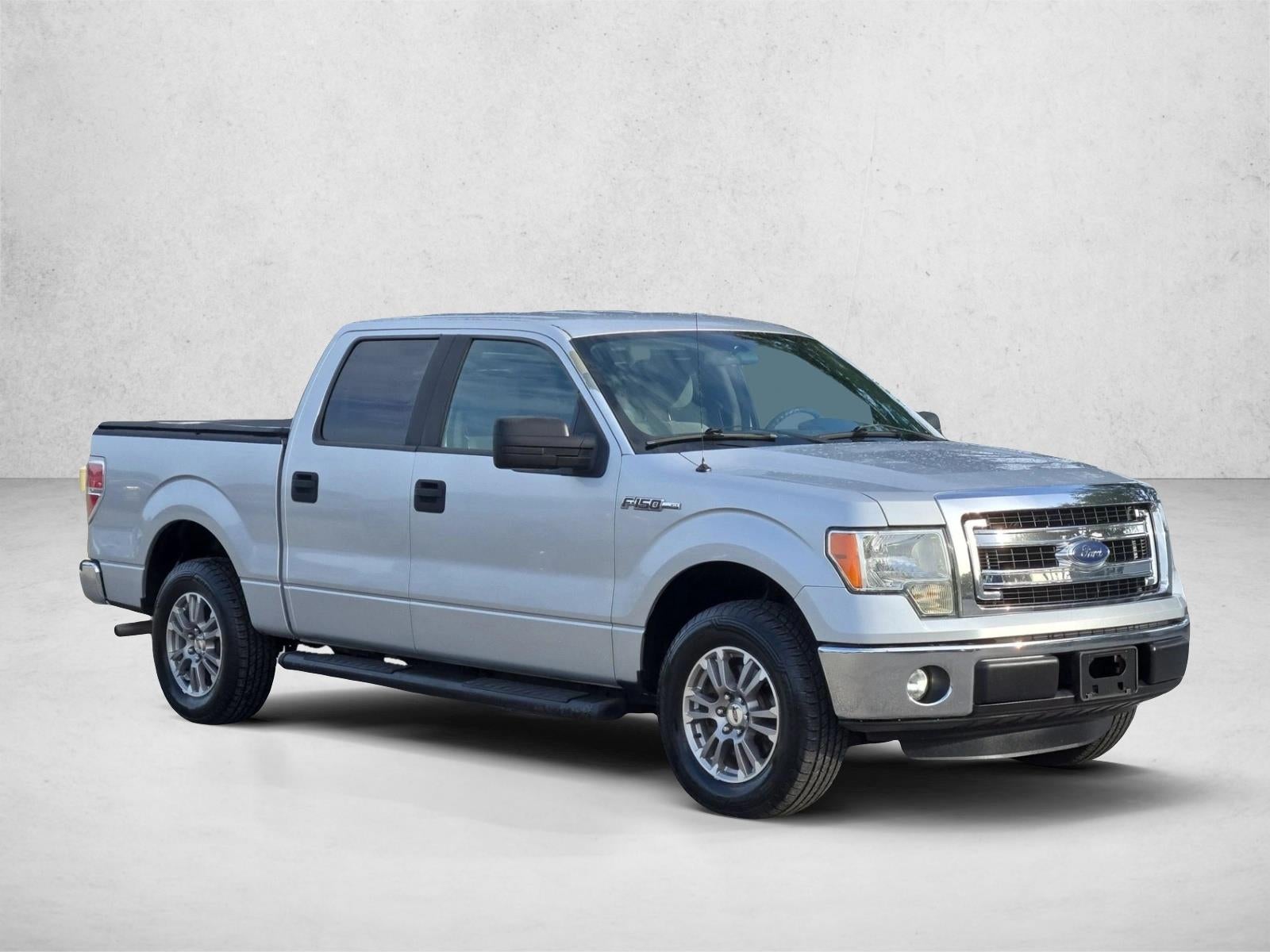 2013 Ford F-150 2WD SuperCrew 5-1/2 Ft Box XLT