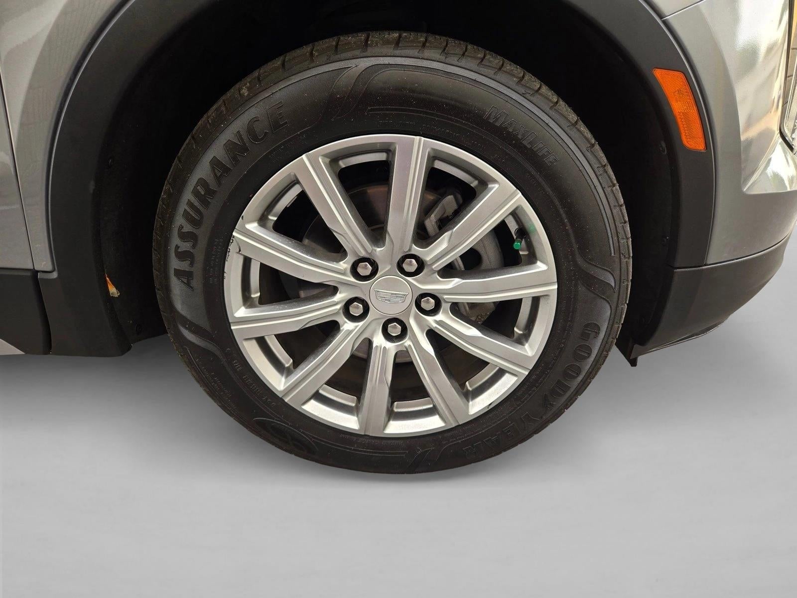 2023 Cadillac XT4 FWD 4dr Premium Luxury