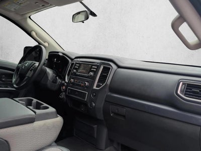 2017 Nissan Titan 4x4 Crew Cab S