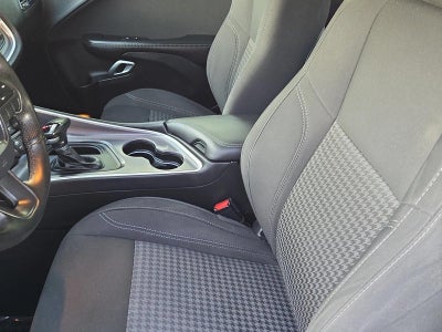 2019 Dodge Challenger SXT RWD