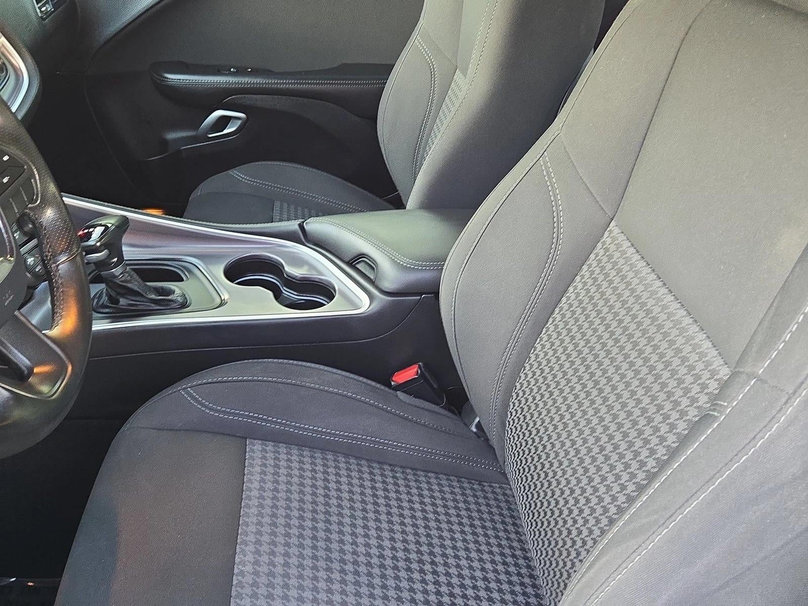 2019 Dodge Challenger SXT RWD