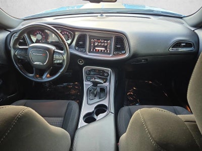 2019 Dodge Challenger SXT RWD