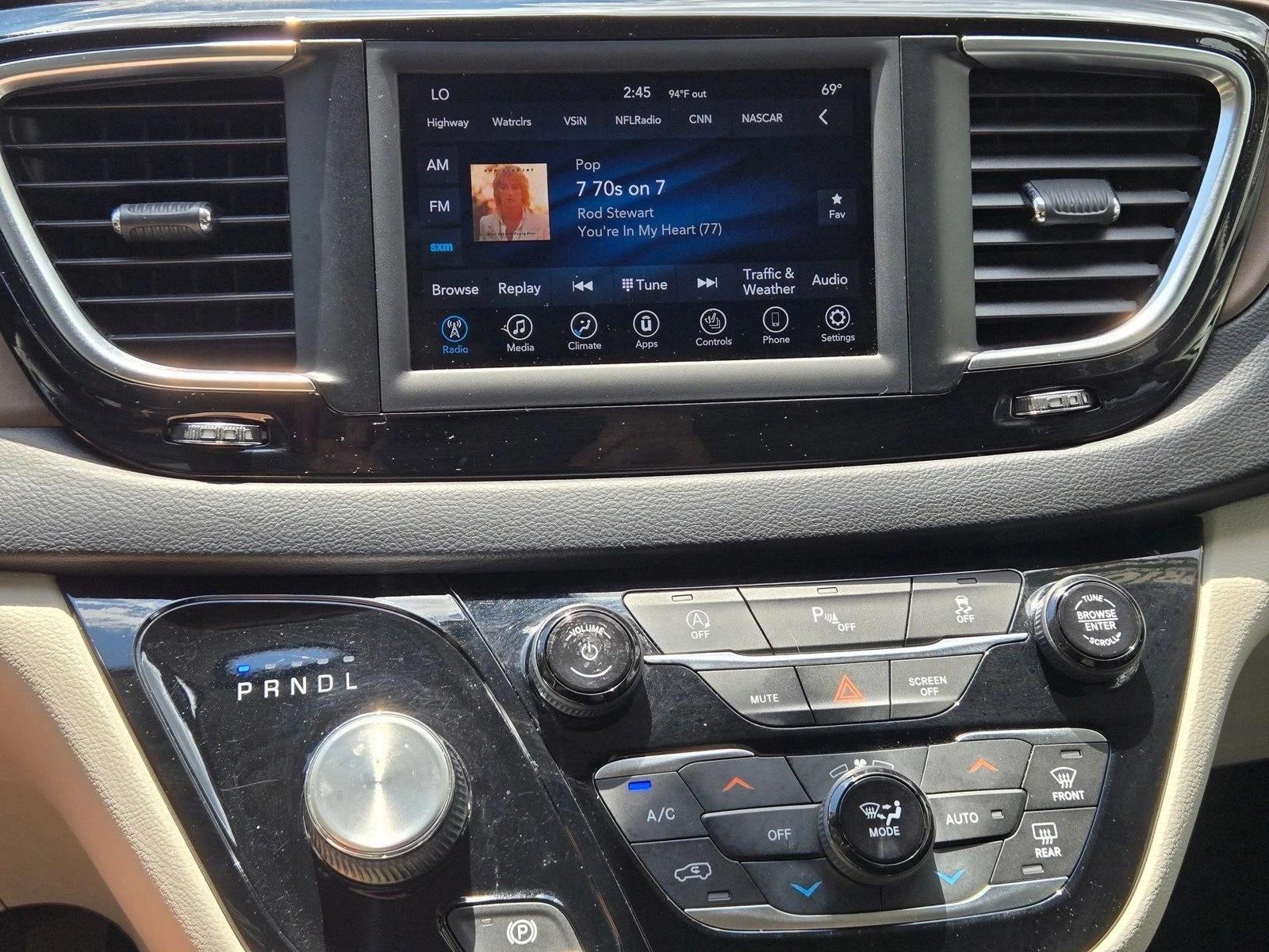2019 Chrysler Pacifica Touring L FWD