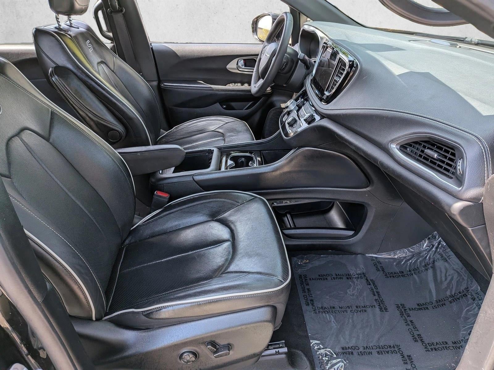 2022 Chrysler Pacifica Hybrid Limited FWD