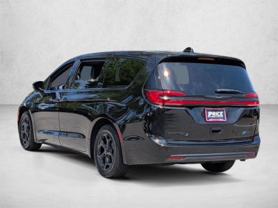 2022 Chrysler Pacifica Hybrid Limited FWD