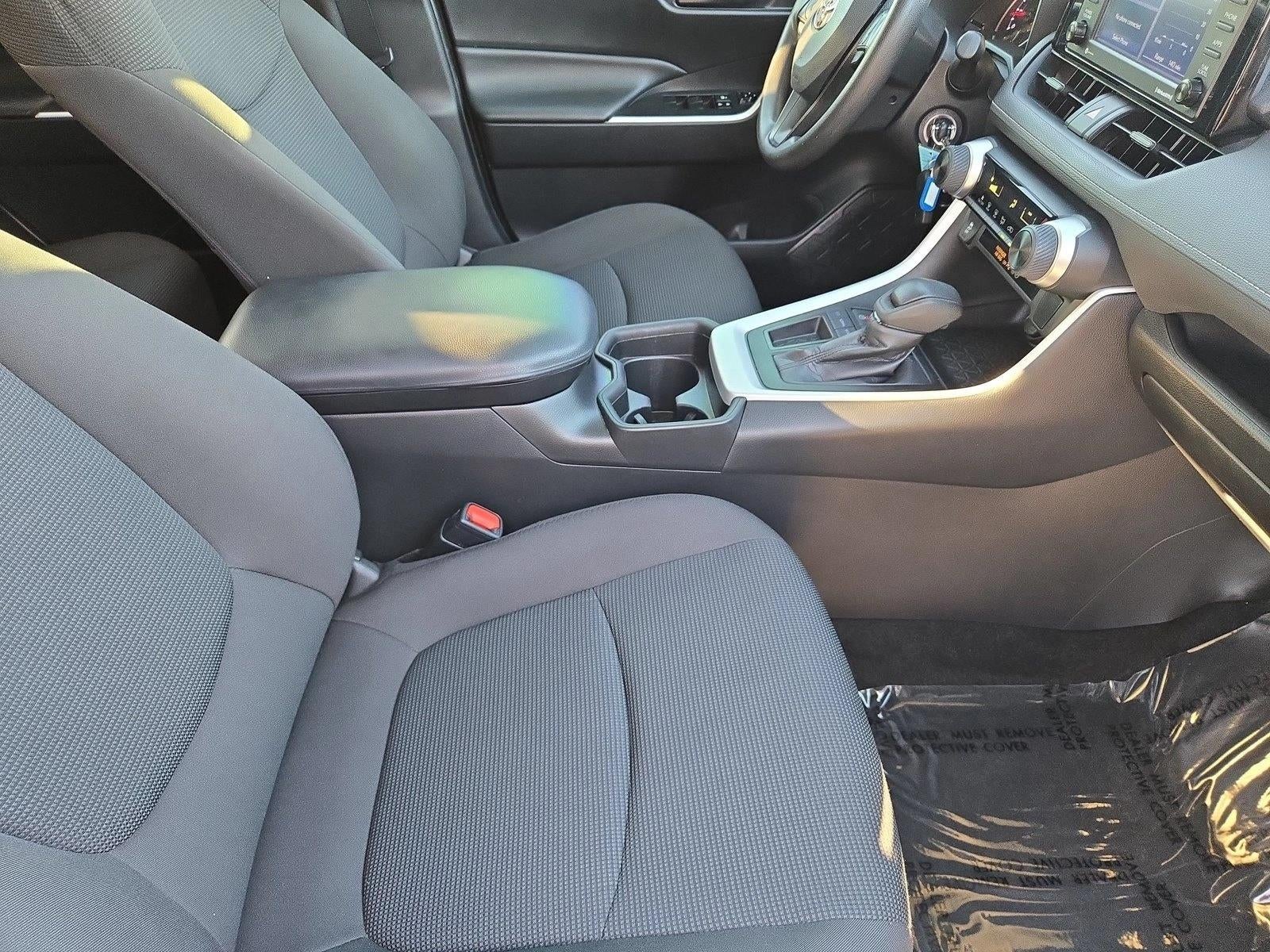 2021 Toyota RAV4 LE FWD (GS)