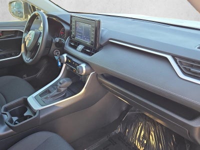 2021 Toyota RAV4 LE FWD (GS)