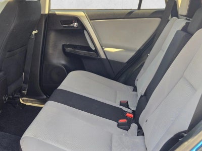 2017 Toyota RAV4 XLE FWD (GS)