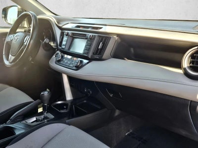 2017 Toyota RAV4 XLE FWD (GS)