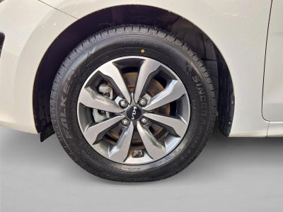 2023 Kia Rio 5-Door S IVT