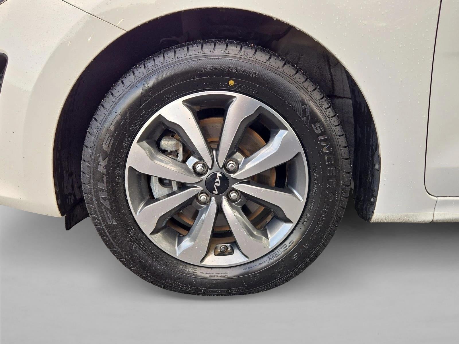 2023 Kia Rio 5-Door S IVT