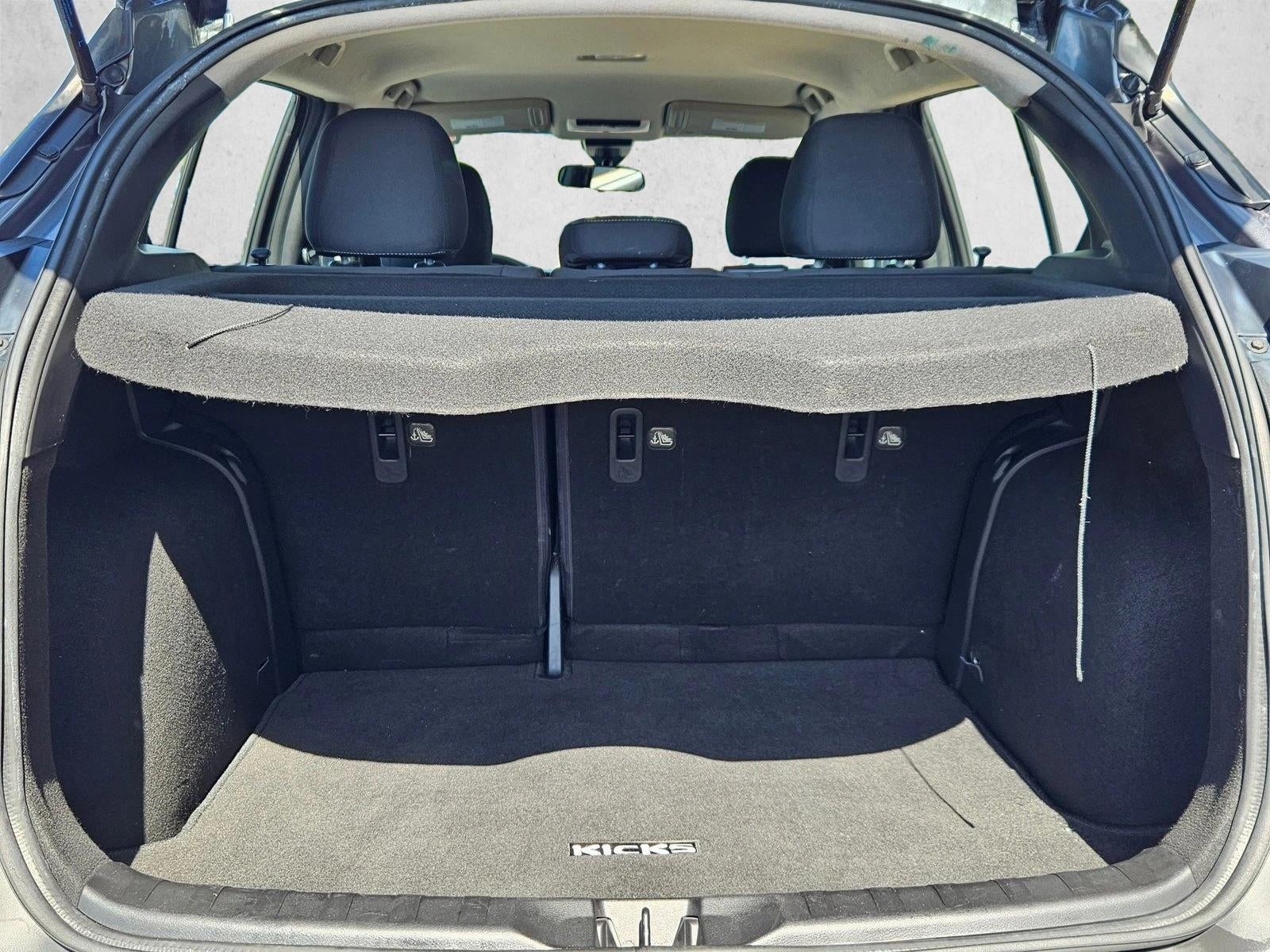 2020 Nissan Kicks SV FWD