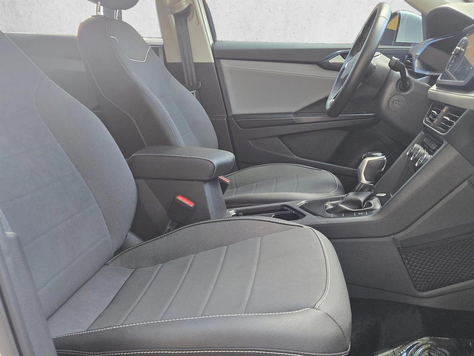 2024 Volkswagen Taos SE FWD