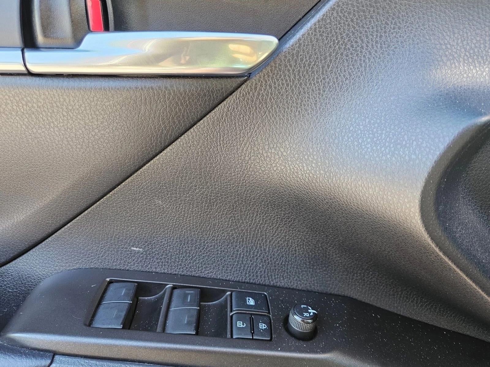 2022 Toyota Camry LE Auto (SE)