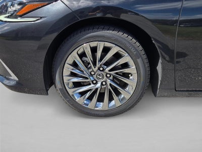 2024 Lexus ES 300h Ultra Luxury FWD