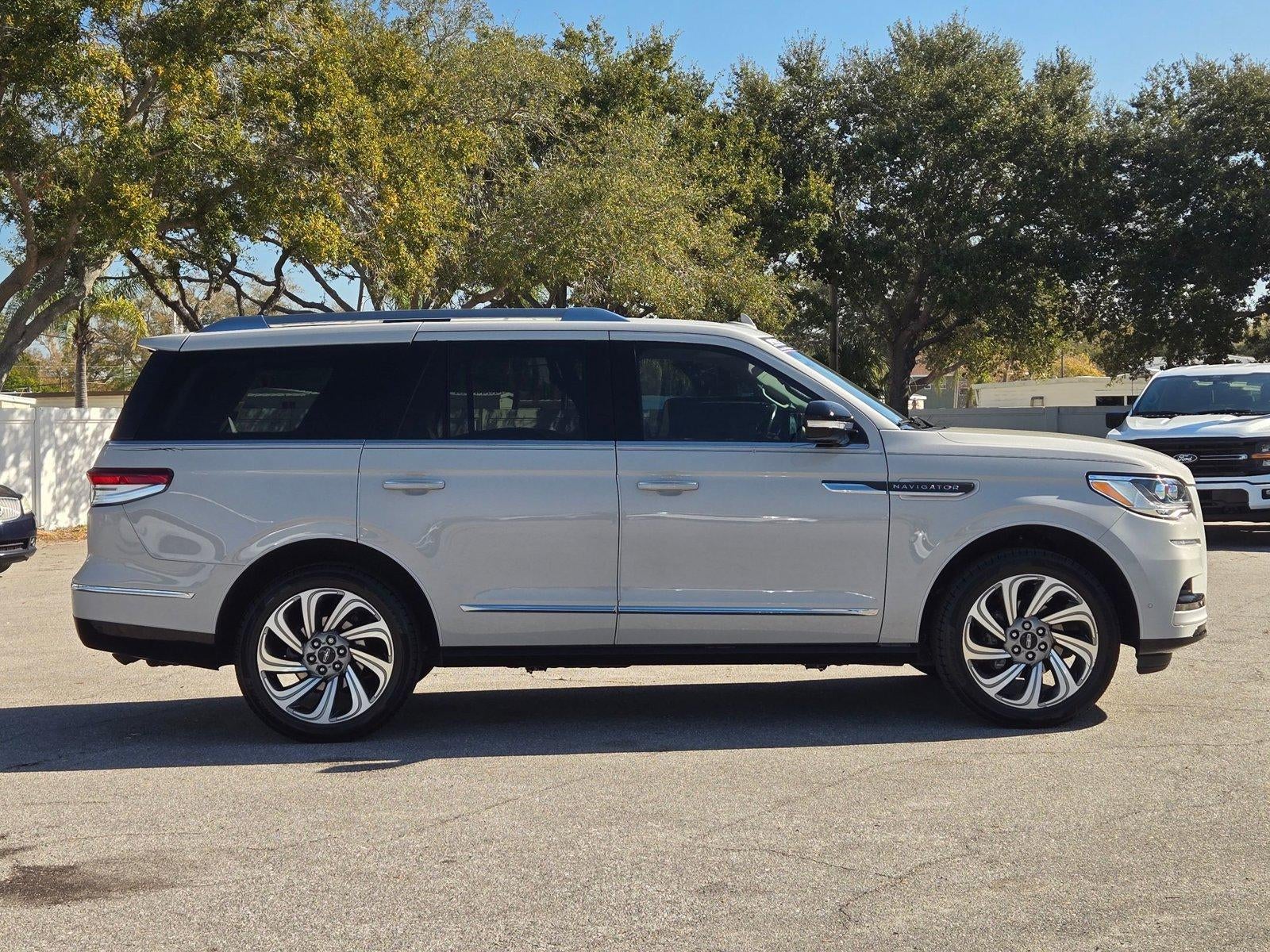 2022 Lincoln Navigator Reserve 4x4