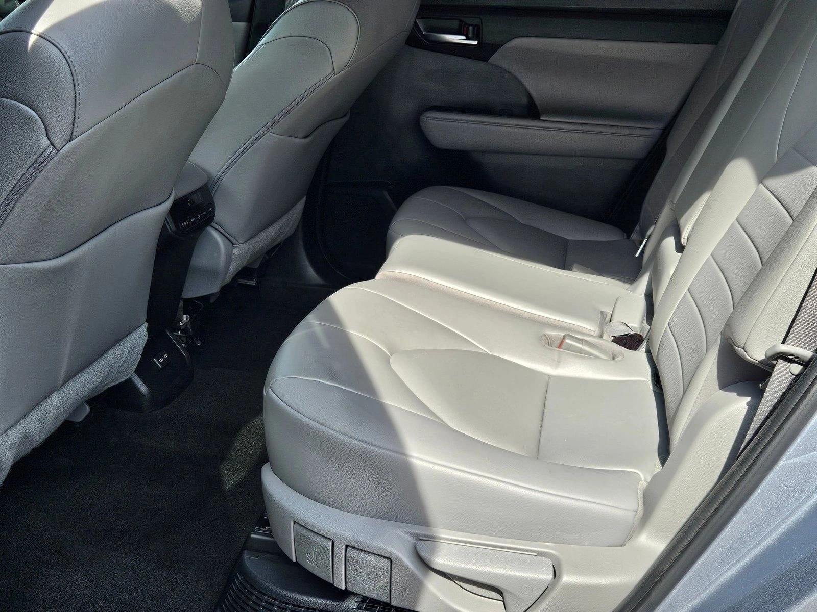 2023 Toyota Highlander Hybrid XLE AWD (Natl)