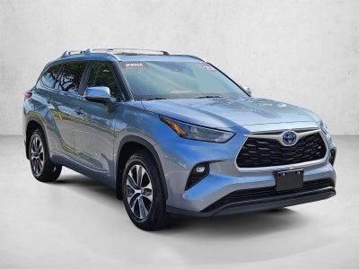 2023 Toyota Highlander Hybrid XLE AWD (Natl)