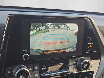 2023 Toyota Highlander XLE FWD (Natl)