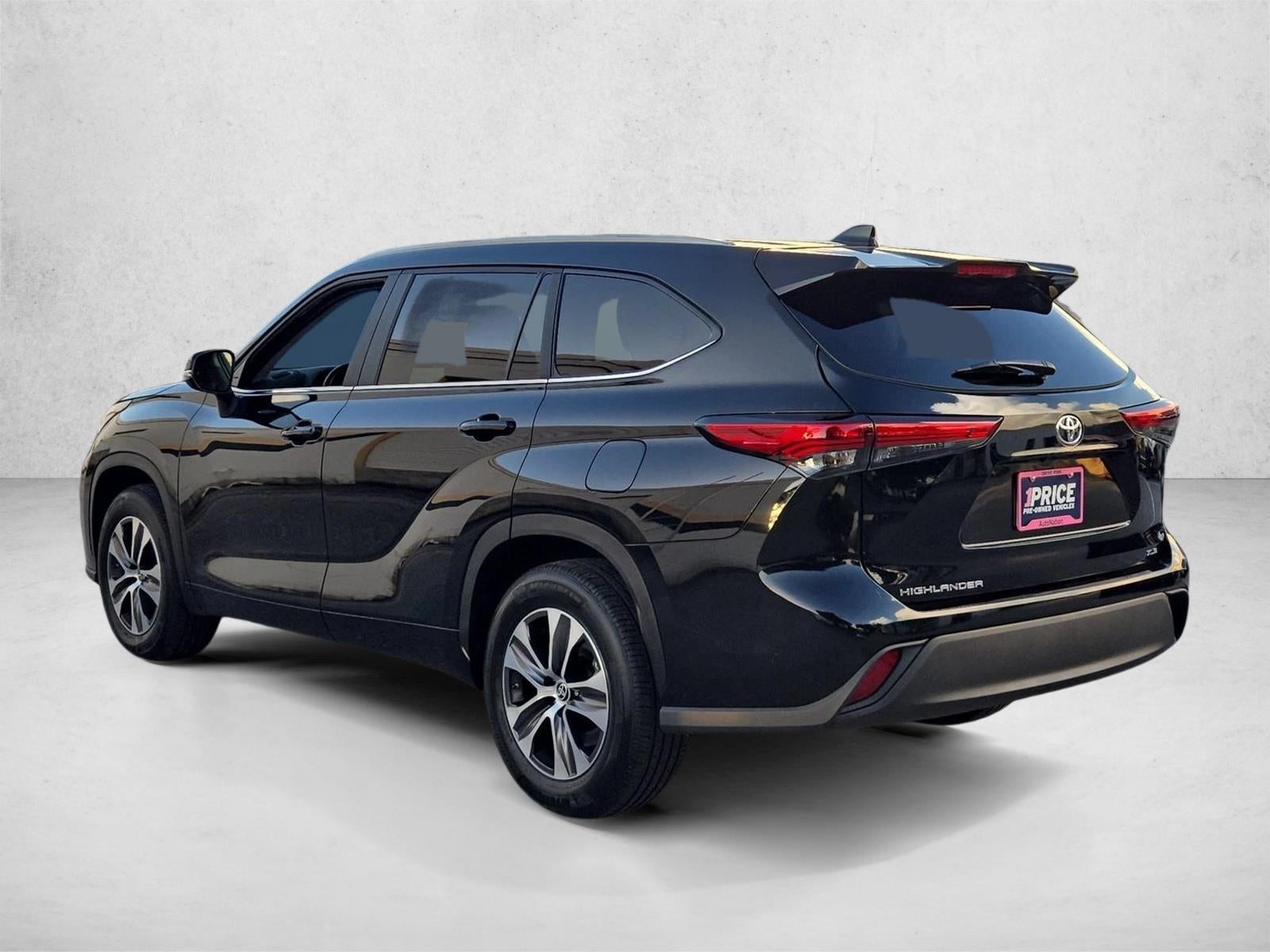 2023 Toyota Highlander XLE FWD (Natl)