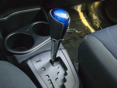 2015 Toyota Prius c 5dr HB Three (SE)