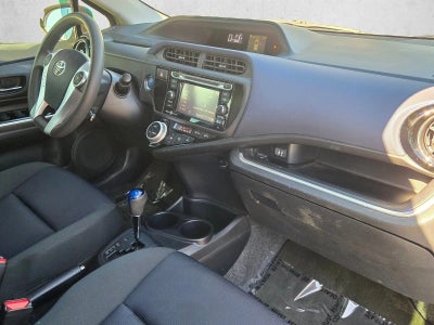 2015 Toyota Prius c 5dr HB Three (SE)