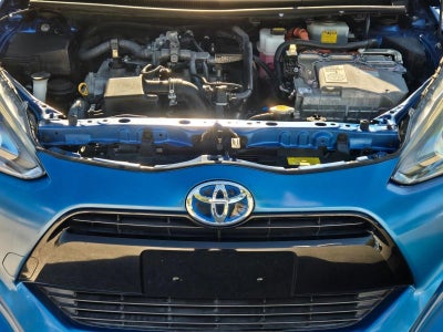 2015 Toyota Prius c 5dr HB Three (SE)