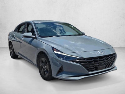 2022 Hyundai ELANTRA SEL IVT