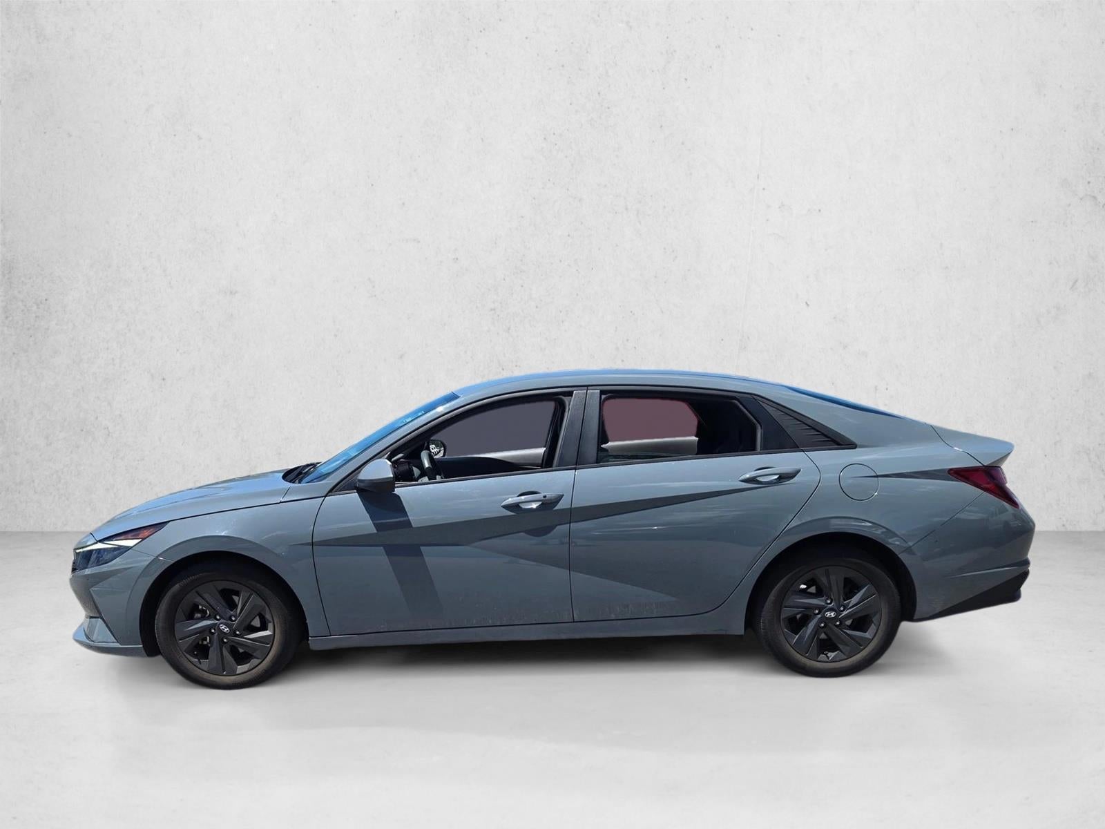 2022 Hyundai ELANTRA SEL IVT