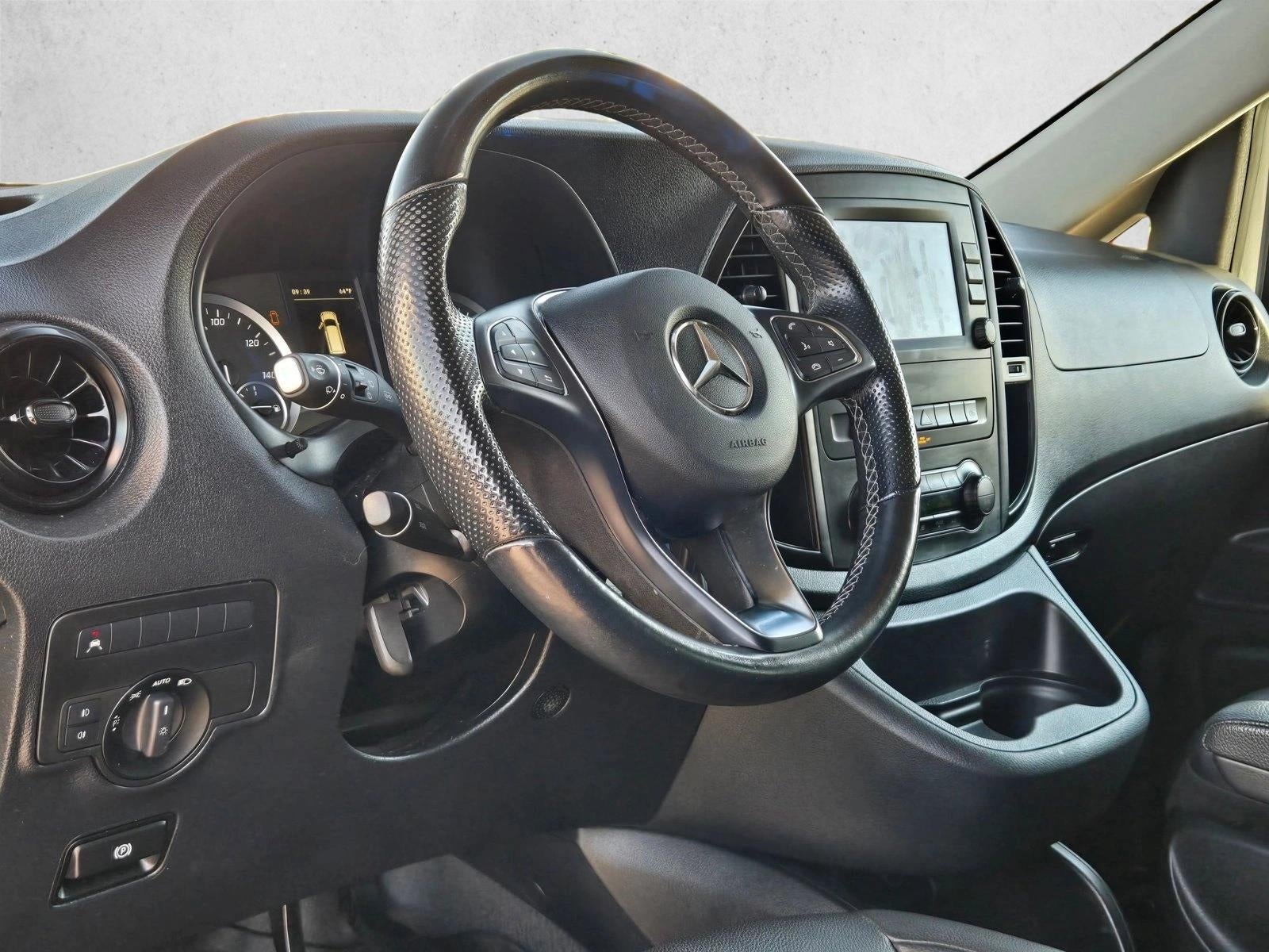 2021 Mercedes-Benz Metris Passenger Van Standard Roof 126" Wheelbase