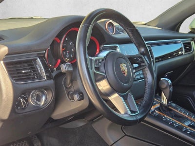 2018 Porsche Macan AWD