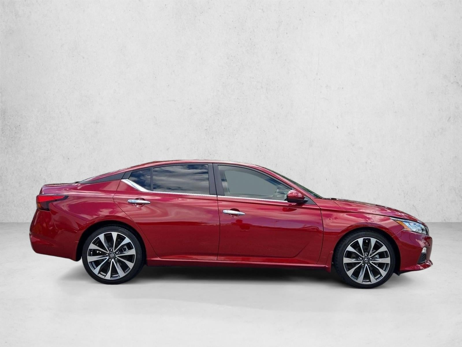 2022 Nissan Altima 2.5 SV Sedan