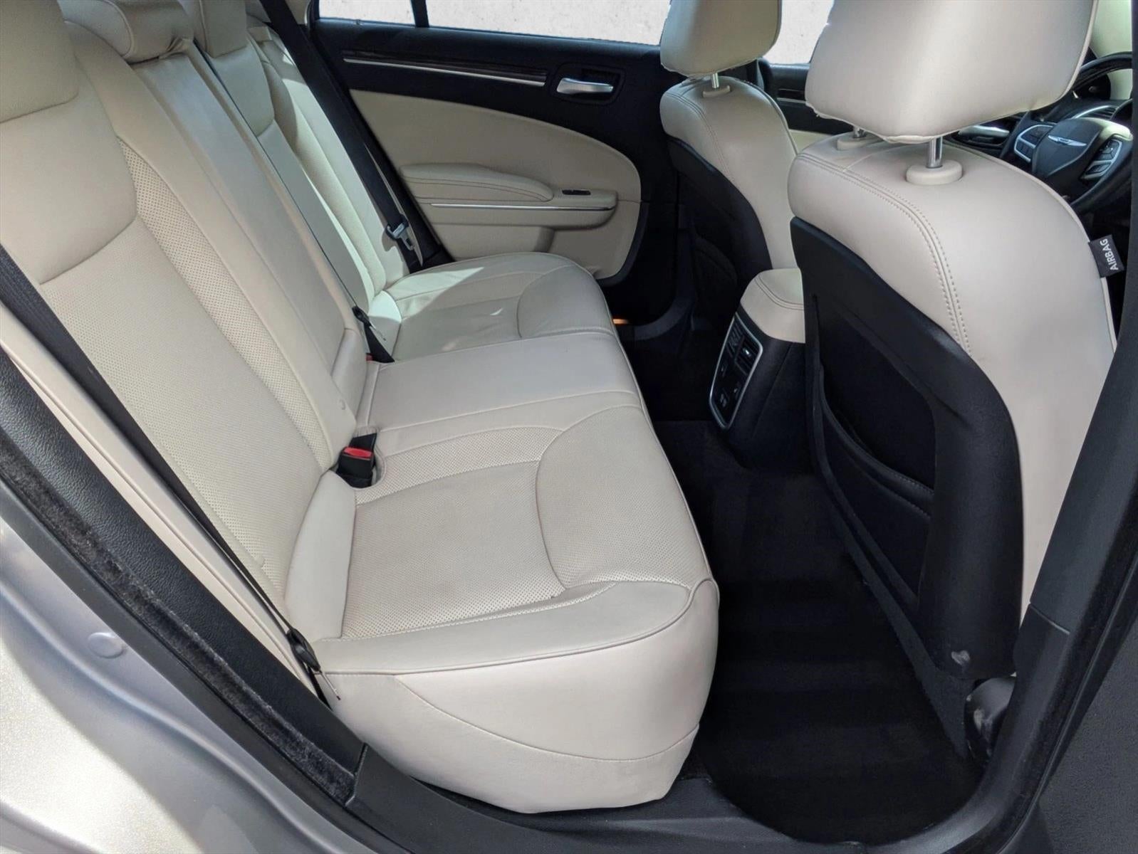 2018 Chrysler 300 Limited RWD