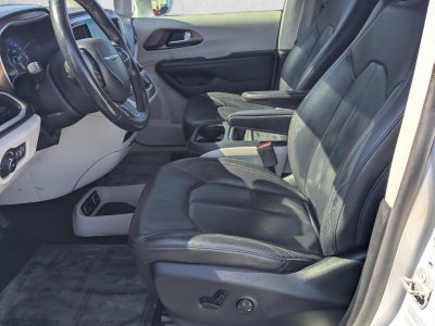 2017 Chrysler Pacifica Touring-L FWD