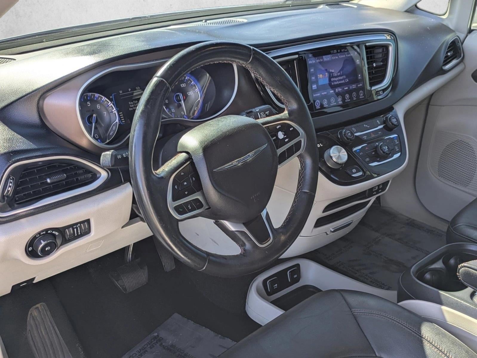 2017 Chrysler Pacifica Touring-L FWD