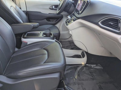 2024 Chrysler Pacifica Touring L FWD