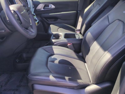 2023 Chrysler Pacifica Touring L FWD