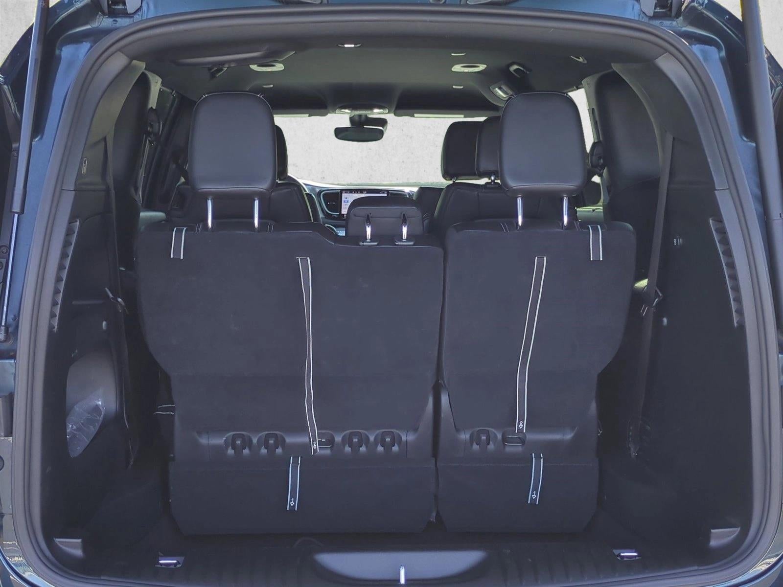 2023 Chrysler Pacifica Touring L FWD