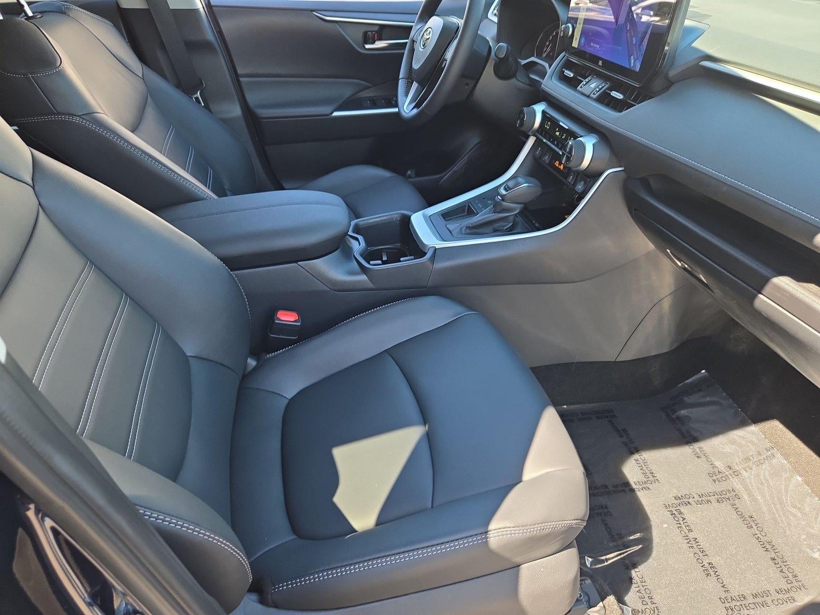 2025 Toyota RAV4 XLE Premium FWD (Natl)