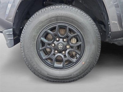 2022 Toyota Tacoma 2WD 2WD SR5 Double Cab 5' Bed V6 AT (GS)