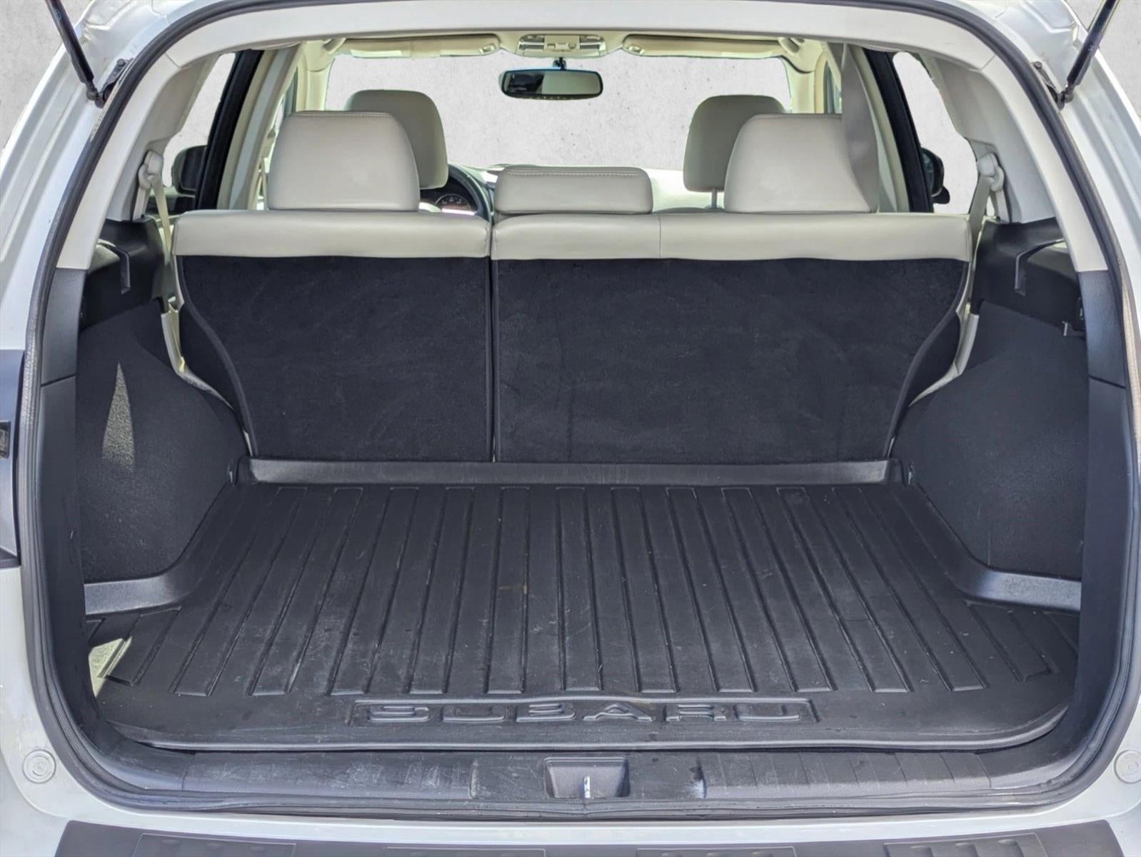2011 Subaru Outback 3.6R Limited Automatic w/Power Moonroof Pkg