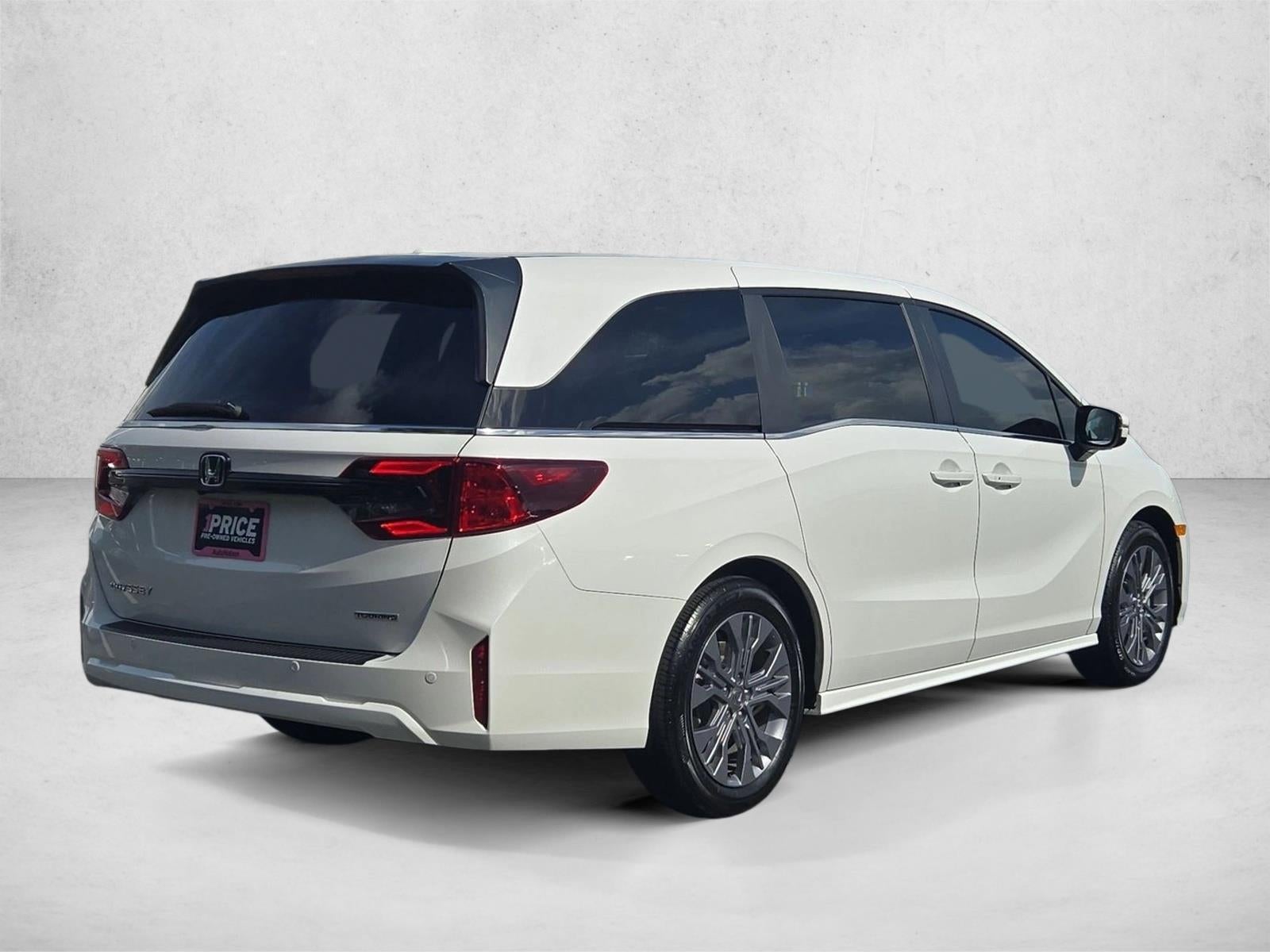 2026 Honda Odyssey Touring Auto