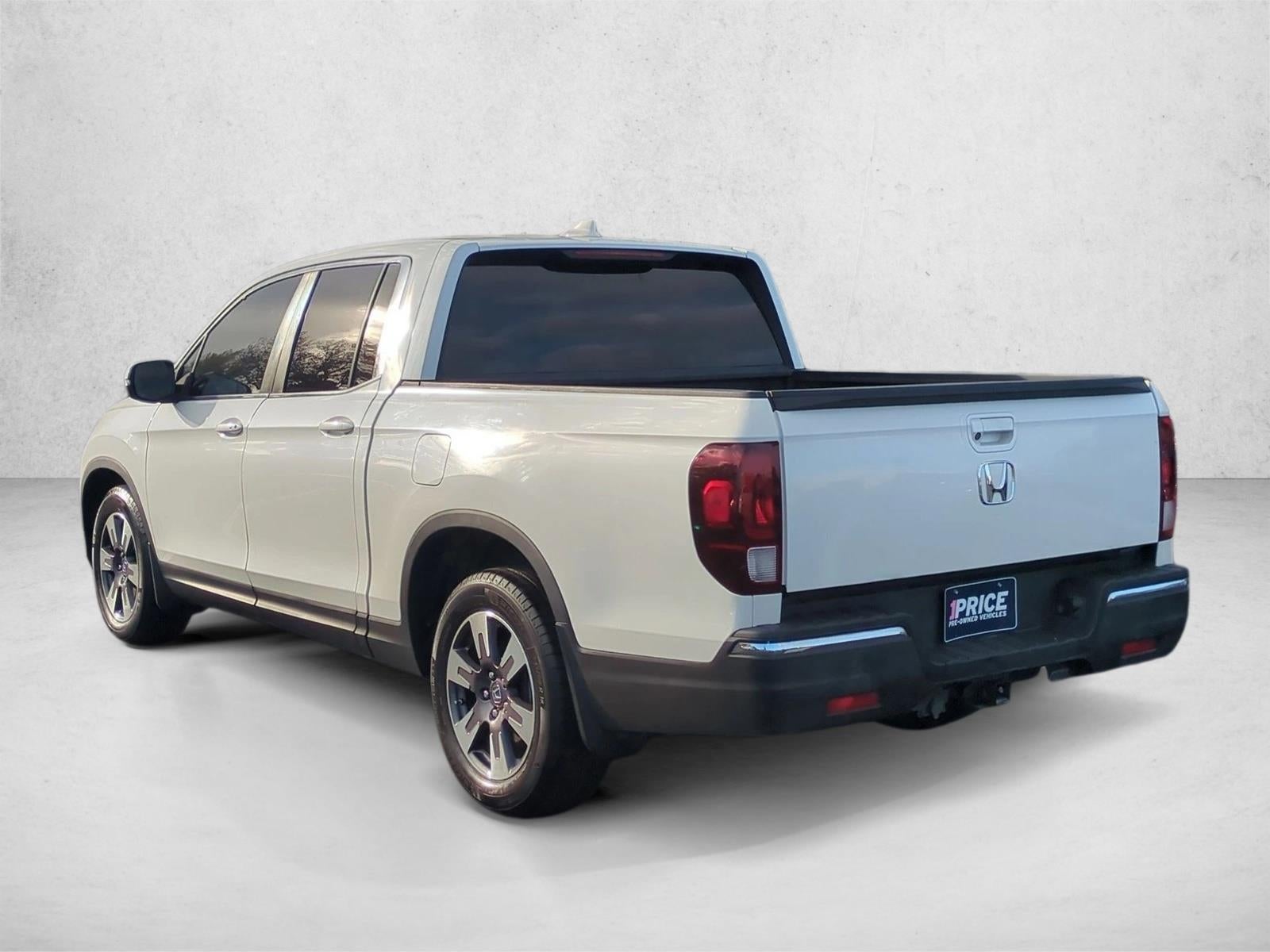 2017 Honda Ridgeline RTL-T 4x2 Crew Cab 5.3' Bed