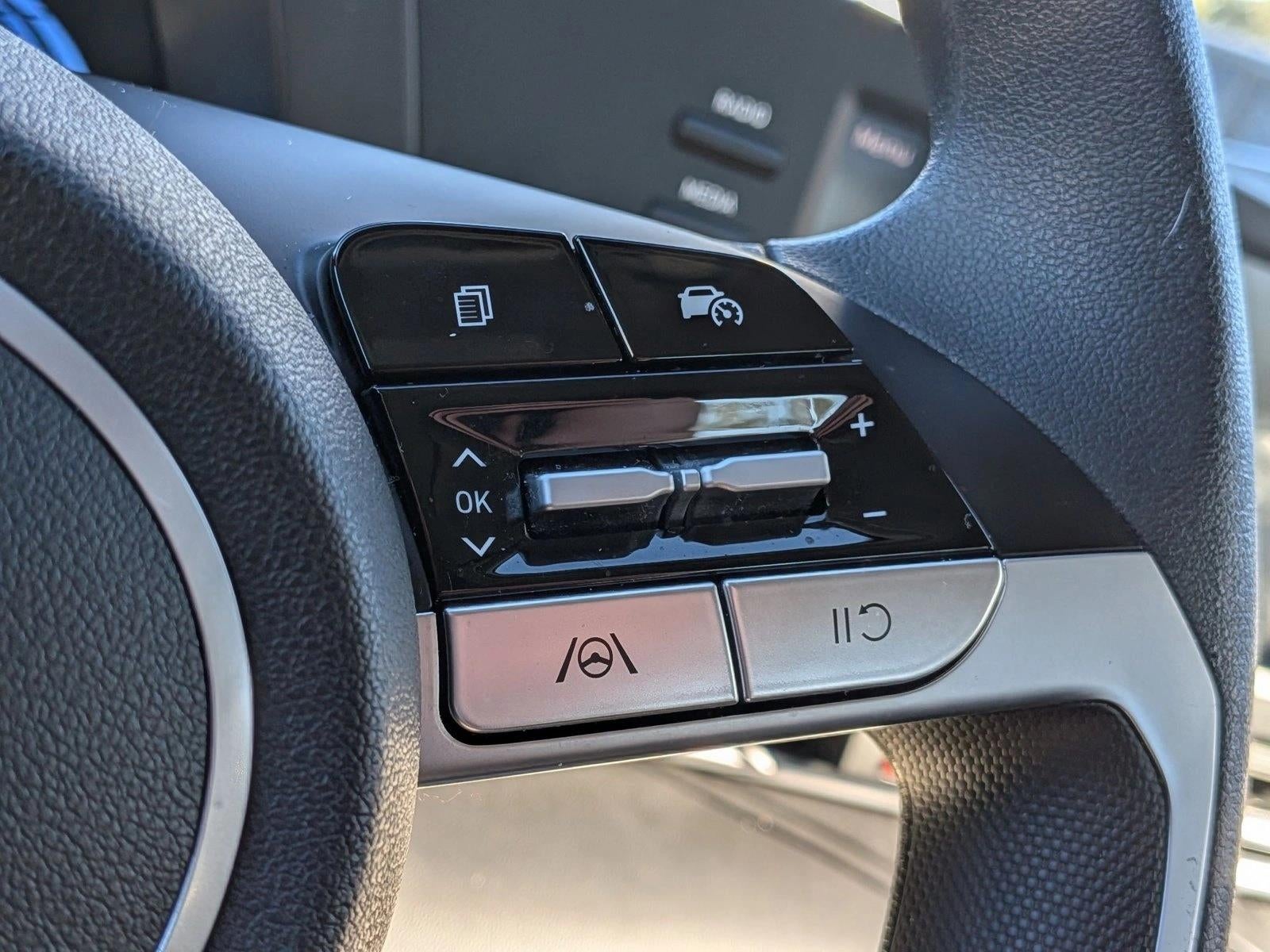 2024 Hyundai ELANTRA SE IVT